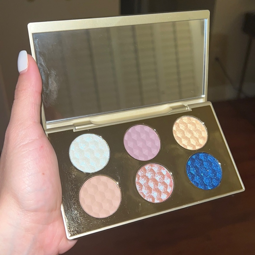 STILA Blue Realm palette